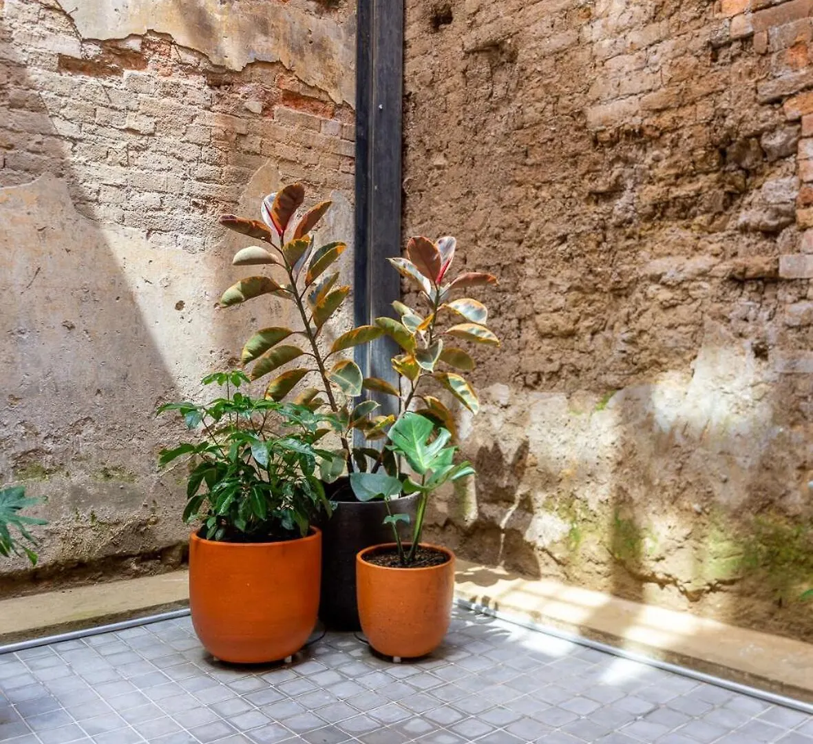 Casa Rosada Candelaria 2Br Private Patio Bogota Apartment
